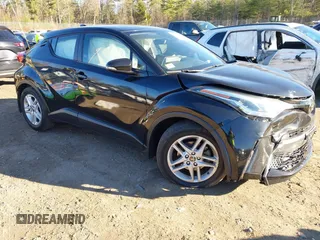2021 Toyota C-HR LE with VIN NMTKHMBXXMR123633, listed as a IAAI auction lot 40787336 with 28,234 mi miles. Bid and sale history available at carsss.com. Image 1.
