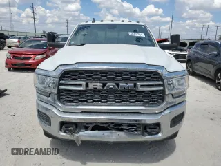2022 Ram 3500 Tradesman with VIN 3C63RRGL8NG113244, listed as a Copart auction lot 66252954 with 232,933 mi miles and Clean Title. Bid and sale history available at carsss.com. Image 5.
