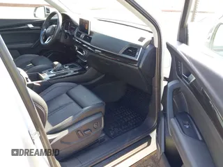 2019 Audi Q5 Premium Plus with VIN WA1BNAFY6K2119041, listed as a IAAI auction lot 42023058 with 48,718 mi miles. Bid and sale history available at carsss.com. Image 5.