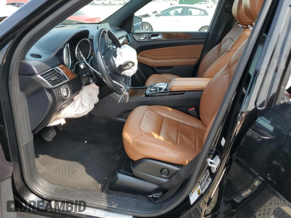 2017 Mercedes-Benz GLS 450 z VIN 4JGDF6EE4HA782960, wystawiony jako Copart lot #60368235 z przebiegiem 88 178 mil mil oraz Szkoda całkowita • Salvage title. Historia ofert i sprzedaży dostępna na DreamBid. Obrazek 7.