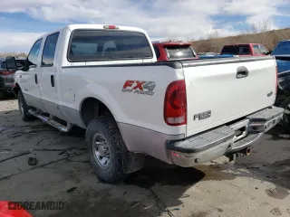 2003 Ford Super Duty F-250 XL with VIN 1FTNW21F23EA99897, listed as a Copart auction lot 45244045 with 280,981 mi miles and Salvage Title. Bid and sale history available at carsss.com. Image 2.