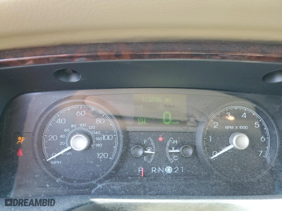 2007 Lincoln Town Car Signature Limited with VIN 1LNHM82V97Y613627, listed as a Copart auction lot 48989505 with 113,786 mi miles and Salvage Title. Bid and sale history available at carsss.com. Image 9.