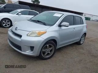 2008 Scion xD z VIN JTKKU10488J011378, wystawiony jako IAAI lot #42436291 z przebiegiem 161 354 mil mil oraz . Historia ofert i sprzedaży dostępna na DreamBid. Obrazek 2.