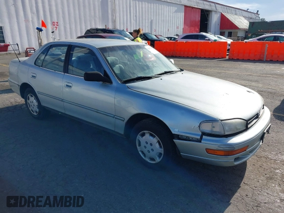 1994 Toyota Camry LE z VIN JT2SK12E0R0209312, wystawiony jako IAAI lot #42197159 z przebiegiem 270 657 mil mil oraz . Historia ofert i sprzedaży dostępna na DreamBid. Obrazek 1.