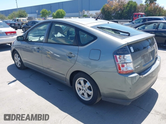 2005 Toyota Prius with VIN JTDKB20U553008263, listed as a IAAI auction lot 42149210 with 235,510 mi miles. Bid and sale history available at carsss.com. Image 3.