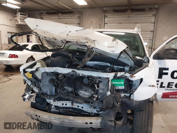 2013 Toyota Tundra 4WD Truck SR with VIN 5TFCW5F11DX014429, listed as a IAAI auction lot 41918570 with 1 mi miles. Bid and sale history available at carsss.com. Image 6.