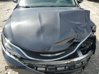 2015 Chrysler 200 LX z VIN 1C3CCCFBXFN610082, wystawiony jako Copart lot #53968855 z przebiegiem 116 395 mil mil oraz Czysty tytuł • Clean title. Historia ofert i sprzedaży dostępna na DreamBid. Obrazek 11.
