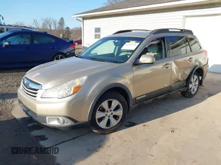 2010 Subaru Outback Premium All-Weather Anniversary z VIN 4S4BRBCC9A3345149, wystawiony jako IAAI lot #41762315 z przebiegiem 155 418 mil mil oraz . Historia ofert i sprzedaży dostępna na DreamBid. Obrazek 2.