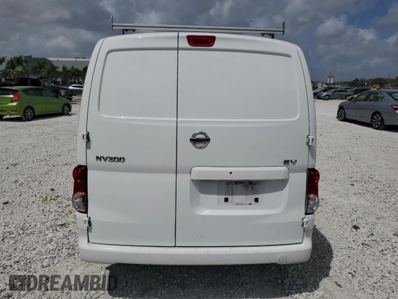 2020 Nissan NV200 S z VIN 3N6CM0KN0LK708916, wystawiony jako Copart lot #51534815 z przebiegiem 72 689 mil mil oraz Nie do naprawy • Non repairable. Historia ofert i sprzedaży dostępna na DreamBid. Obrazek 6.