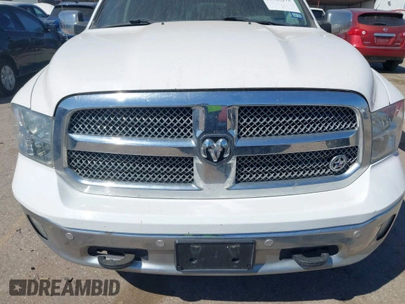 2018 Ram 1500 Lone Star Silver z VIN 1C6RR6LT0JS245223, wystawiony jako IAAI lot #41765175 z przebiegiem 128 156 mil mil oraz . Historia ofert i sprzedaży dostępna na DreamBid. Obrazek 12.