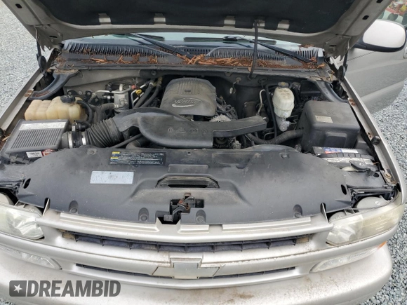 2005 Chevrolet Suburban LS with VIN 3GNFK16Z45G101746, listed as a Copart auction lot 63064944 with 316,465 mi miles and Clean Title. Bid and sale history available at carsss.com. Image 12.
