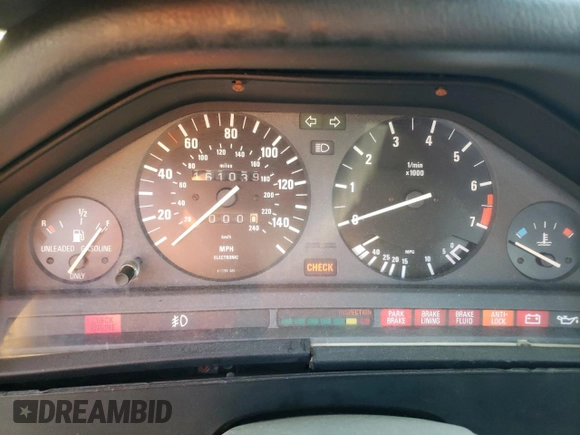 1989 BMW 3 Series z VIN WBABB2306K8875241, wystawiony jako Copart lot #75549524 z przebiegiem 161 039 mil mil oraz Czysty tytuł • Clean title. Historia ofert i sprzedaży dostępna na DreamBid. Obrazek 9.
