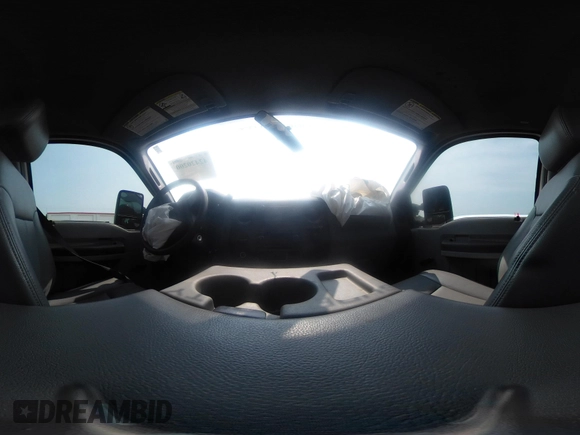 2015 Ford F-250 XL с VIN 1FDBF2A67FEC83574, выставлен на аукционе IAAI как лот 42420200 с пробегом Не указан миль и . История ставок и продаж доступна на DreamBid. Изображение 17.