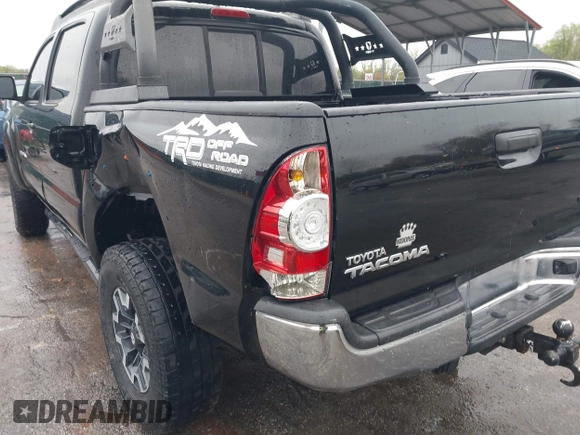 2015 Toyota Tacoma with VIN 3TMLU4ENXFM185371, listed as a IAAI auction lot 41952513 with 87,128 mi miles and . Bid and sale history available at DreamBid. Image 20.