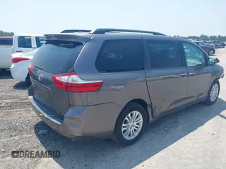 2017 Toyota Sienna XLE Auto Access Seat z VIN 5TDYZ3DC2HS850817, wystawiony jako IAAI lot #42564078 z przebiegiem 190 069 mil mil oraz . Historia ofert i sprzedaży dostępna na DreamBid. Obrazek 4.