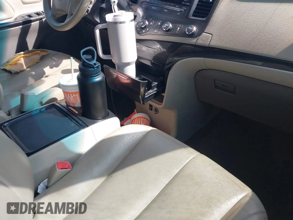 2012 Toyota Sienna LE AAS with VIN 5TDKK3DC8CS180967, listed as a IAAI auction lot 42215961 with 220,089 mi miles and . Bid and sale history available at DreamBid. Image 5.