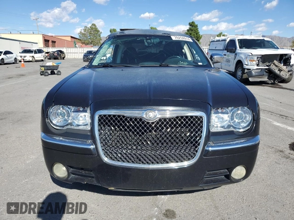2009 Chrysler 300 with VIN 2C3KA63T69H626101, listed as a Copart auction lot 70259914 with 172,078 mi miles and Salvage Title. Bid and sale history available at carsss.com. Image 5.