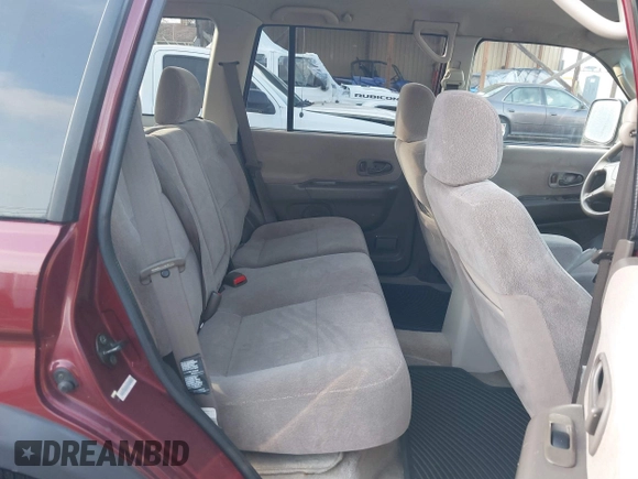 2000 Mitsubishi Montero Sport LS with VIN JA4MT31H5YP808601, listed as a IAAI auction lot 41070635 with 209,172 mi miles. Bid and sale history available at carsss.com. Image 8.