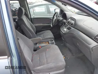 2007 Honda Odyssey EX with VIN 5FNRL38447B067235, listed as a IAAI auction lot 41899502 with 201,798 mi miles. Bid and sale history available at carsss.com. Image 5.