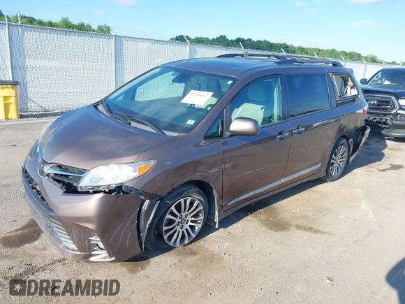 2019 Toyota Sienna XLE Auto Access Seat z VIN 5TDYZ3DC7KS984973, wystawiony jako IAAI lot #42299167 z przebiegiem 75 447 mil mil oraz . Historia ofert i sprzedaży dostępna na DreamBid. Obrazek 2.