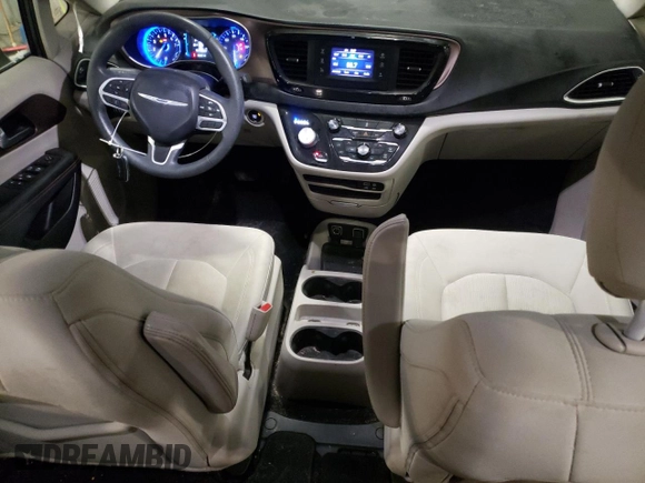 2017 Chrysler Pacifica Touring with VIN 2C4RC1DG0HR522706, listed as a Copart auction lot 45106645 with 144,351 mi miles and Salvage Title. Bid and sale history available at DreamBid. Image 8.