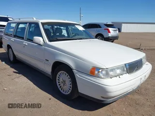 1998 Volvo V90 с VIN YV1KW9602W1048079, выставлен на аукционе IAAI как лот 41828085 с пробегом 165 190 миль миль и . История ставок и продаж доступна на DreamBid. Изображение 1.