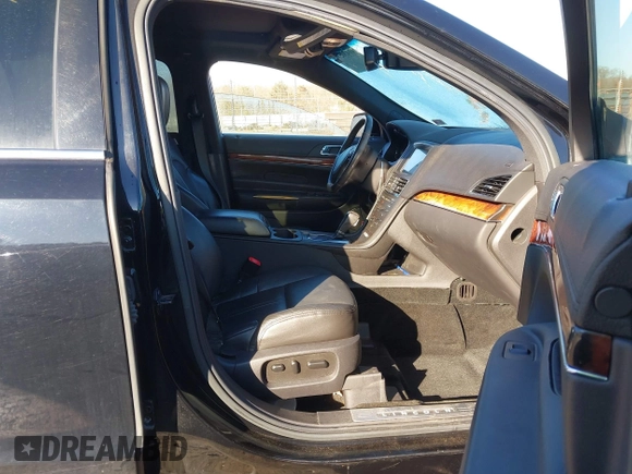 2018 Lincoln MKT with VIN 2LMHJ5NK5JBL02245, listed as a IAAI auction lot 41430571 with 293,537 mi miles and . Bid and sale history available at carsss.com. Image 5.