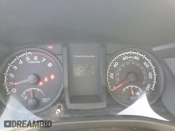 2016 Toyota Tacoma SR z VIN 5TFSX5EN3GX042122, wystawiony jako Copart lot #55433575 z przebiegiem 57 374 mil mil oraz Szkoda całkowita • Salvage title. Historia ofert i sprzedaży dostępna na DreamBid. Obrazek 9.
