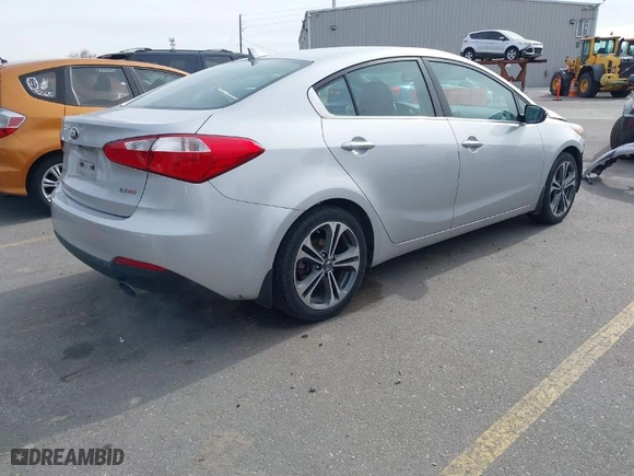 2015 Kia Forte EX with VIN KNAFZ4A86F5403999, listed as a IAAI auction lot 41823752 with 91,432 mi miles. Bid and sale history available at carsss.com. Image 3.