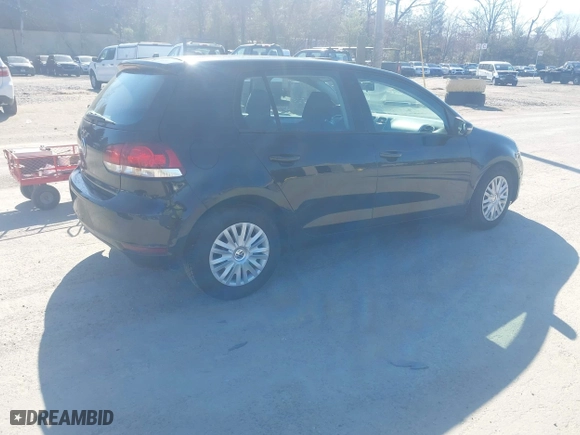 2013 Volkswagen Golf w/Conv & Sunroof with VIN WVWDB7AJ2DW138332, listed as a IAAI auction lot 42039901 with 113,636 mi miles. Bid and sale history available at carsss.com. Image 4.