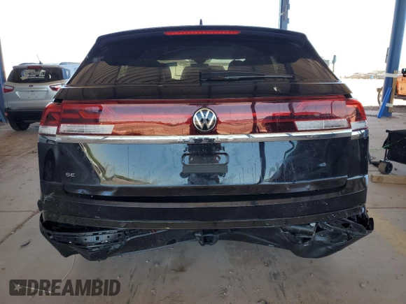 2024 Volkswagen Atlas SE z VIN 1V2WE2CA4RC257104, wystawiony jako Copart lot #57352095 z przebiegiem 7 189 mil mil oraz Szkoda całkowita • Salvage title. Historia ofert i sprzedaży dostępna na DreamBid. Obrazek 6.