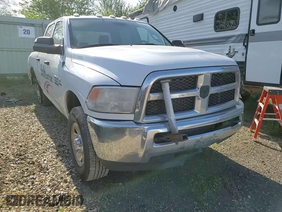 2018 Ram 2500 Tradesman with VIN 3C6UR5CL4JG298048, listed as a Copart auction lot 55971485 with 301,260 mi miles and Salvage title. Bid and sale history available at DreamBid. Image 13.