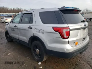 2019 Ford Police Interceptor Utility z VIN 1FM5K8AR3KGA29722, wystawiony jako Copart lot #78384523 z przebiegiem Nie podano mil oraz Szkody całkowita. Historia ofert i sprzedaży dostępna na DreamBid. Obrazek 2.