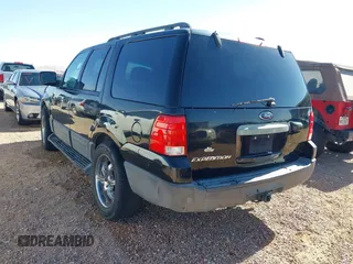 2006 Ford Expedition XLS with VIN 1FMPU13516LA28019, listed as a IAAI auction lot 41314147 with 220,636 mi miles. Bid and sale history available at carsss.com. Image 3.