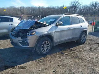 2019 Jeep Cherokee Latitude Plus with VIN 1C4PJMLB1KD166927, listed as a IAAI auction lot 41492327 with 113,869 mi miles. Bid and sale history available at carsss.com. Image 17.