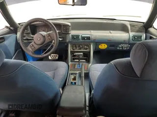 1988 Ford Mustang z VIN 1FABP44A1JF228656, wystawiony jako Copart lot #49451215 z przebiegiem 42 754 mil mil oraz Czysty tytuł • Clean title. Historia ofert i sprzedaży dostępna na DreamBid. Obrazek 8.