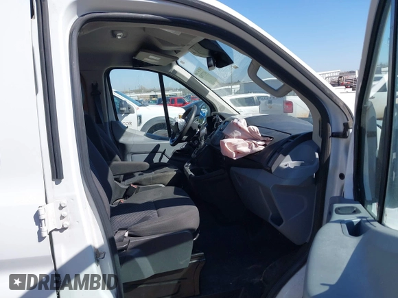 2018 Ford Transit z VIN 1FTYR1ZM6JKB17933, wystawiony jako IAAI lot #41777624 z przebiegiem 225 123 mil mil oraz . Historia ofert i sprzedaży dostępna na DreamBid. Obrazek 5.