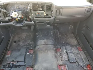 2003 Chevrolet Silverado 1500 LS with VIN 2GCEC19X031294902, listed as a Copart auction lot 74878674 with 194,462 mi miles and Salvage Title. Bid and sale history available at carsss.com. Image 8.