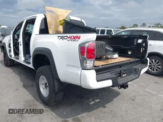 2023 Toyota Tacoma SR с VIN 3TMCZ5AN3PM649180, выставлен на аукционе IAAI как лот 42418511 с пробегом 11 275 миль миль и . История ставок и продаж доступна на DreamBid. Изображение 3.