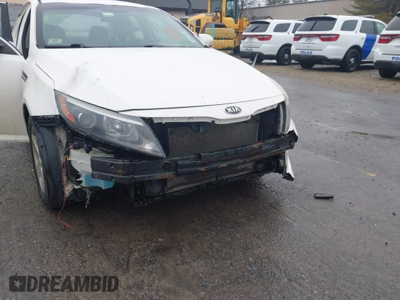 2015 Kia Optima LX with VIN KNAGM4A70F5571034, listed as a IAAI auction lot 41734211 with 214,948 mi miles. Bid and sale history available at carsss.com. Image 6.