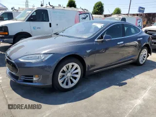 2016 Tesla Model S 90D with VIN 5YJSA1E22GF136325, listed as a Copart auction lot 65238105 with 182,196 mi miles and Salvage title. Bid and sale history available at DreamBid. Image 1.