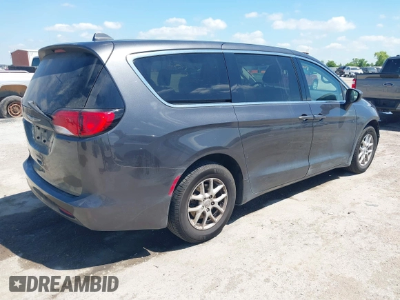 2020 Chrysler Voyager LX z VIN 2C4RC1CG2LR131258, wystawiony jako IAAI lot #42237185 z przebiegiem 138 945 mil mil oraz . Historia ofert i sprzedaży dostępna na DreamBid. Obrazek 4.