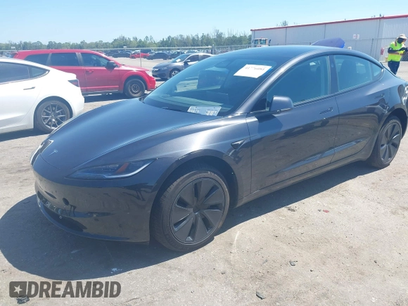 2025 Tesla Model 3 Long Range with VIN 5YJ3E1EA5SF902847, listed as a IAAI auction lot 41776081 with 2,461 mi miles and . Bid and sale history available at carsss.com. Image 17.