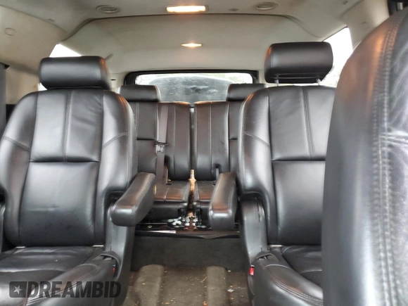 2008 GMC Yukon XL SLT 4SB z VIN 1GKFK16378J193947, wystawiony jako Copart lot #44594965 z przebiegiem 199 254 mil mil oraz Szkoda całkowita • Salvage title. Historia ofert i sprzedaży dostępna na DreamBid. Obrazek 10.