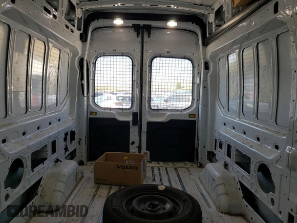 2018 Ford Transit z VIN 1FTYR2XM4JKA85105, wystawiony jako Copart lot #84306614 z przebiegiem 125 511 mil mil oraz Szkoda całkowita • Salvage title. Historia ofert i sprzedaży dostępna na DreamBid. Obrazek 10.