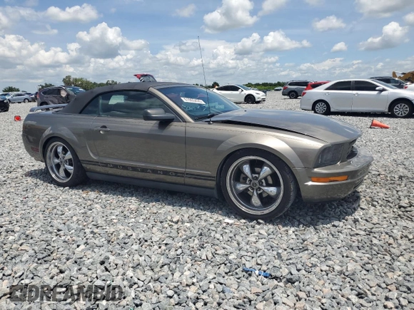 2005 Ford Mustang Deluxe with VIN 1ZVFT84N555215001, listed as a Copart auction lot 61993435 with 85,407 mi miles and Salvage title. Bid and sale history available at DreamBid. Image 4.