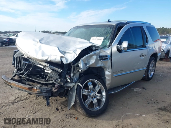 2010 Cadillac Escalade z VIN 1GYUCAEF9AR180758, wystawiony jako IAAI lot #41419380 z przebiegiem 201 784 mil mil oraz . Historia ofert i sprzedaży dostępna na DreamBid. Obrazek 2.