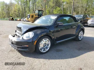 2013 Volkswagen Beetle 2.5L w/Sound/Nav z VIN 3VW5P7ATXDM822503, wystawiony jako Copart lot #55091255 z przebiegiem 74 252 mil mil oraz Szkoda całkowita • Salvage title. Historia ofert i sprzedaży dostępna na DreamBid. Obrazek 1.