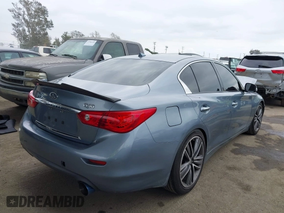 2015 Infiniti Q50 Premium with VIN JN1BV7AP1FM351633, listed as a IAAI auction lot 41880366 with 106,564 mi miles. Bid and sale history available at carsss.com. Image 4.