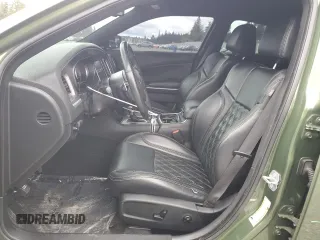 2019 Dodge Charger Scat Pack z VIN 2C3CDXGJ9KH593210, wystawiony jako Copart lot #56586775 z przebiegiem 73 405 mil mil oraz Szkoda całkowita • Salvage title. Historia ofert i sprzedaży dostępna na DreamBid. Obrazek 7.